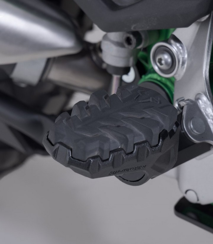 Reposapiés EVO con Adaptadores SW-MOTECH para Kawasaki KLE500 (26) FRS.08.112.10500/B