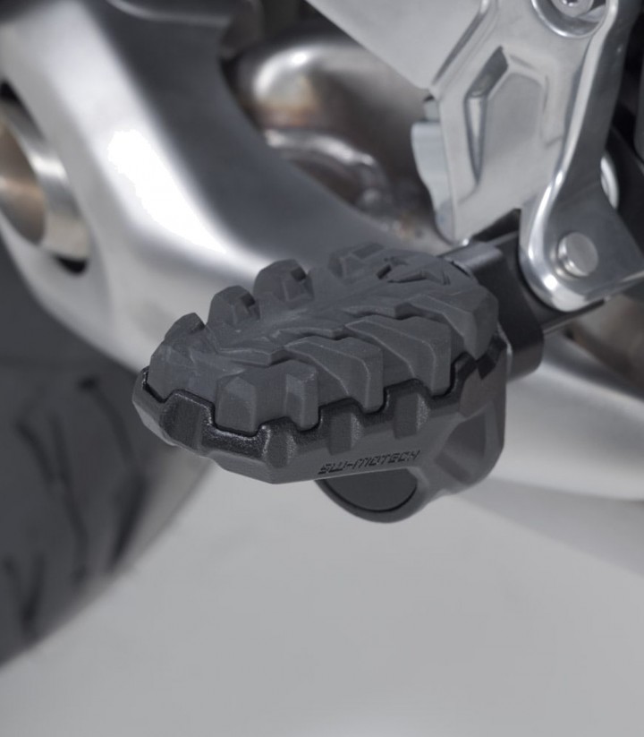 Reposapiés EVO con Adaptadores SW-MOTECH para Triumph Tiger Sport 660 (24-25), 800 (24) FRS.11.112.10800