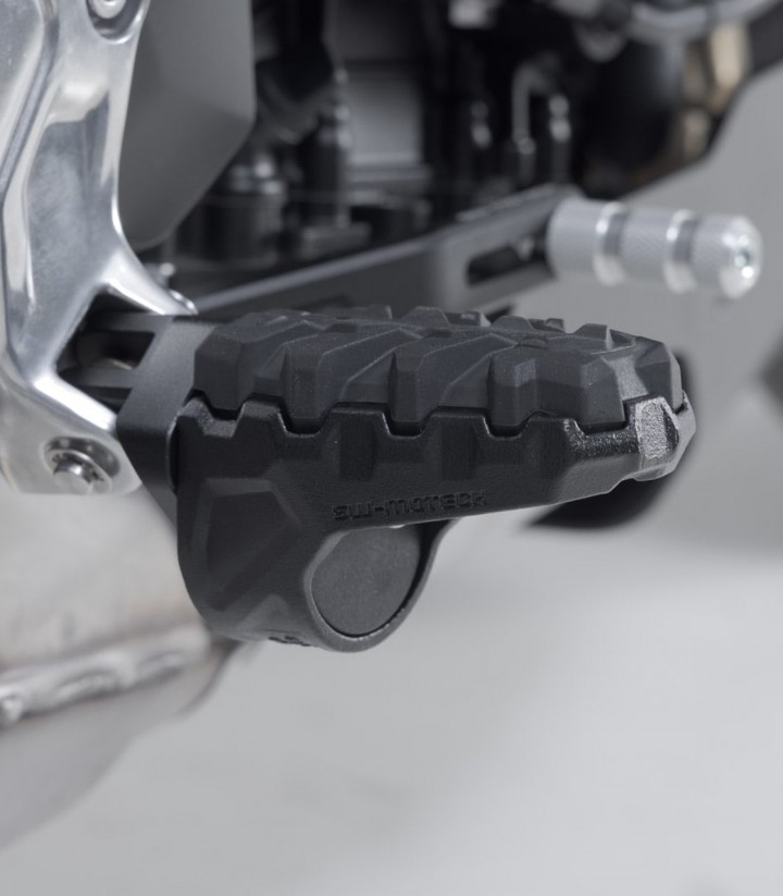 Reposapiés EVO con Adaptadores SW-MOTECH para Triumph Tiger Sport 660 (24-25), 800 (24) FRS.11.112.10800