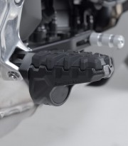 Reposapiés EVO con Adaptadores SW-MOTECH para Triumph Tiger Sport 660 (24-25), 800 (24) FRS.11.112.10800/B