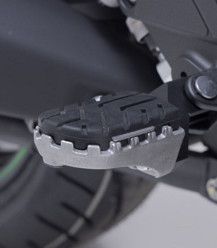 Reposapiés ION con Adaptadores SW-MOTECH para Kawasaki Versys 1100 (24) FRS.08.011.10400/B