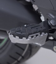 SW-MOTECH ION Footpegs with Adapters for Kawasaki Versys 1100 (24) FRS.08.011.10400/B