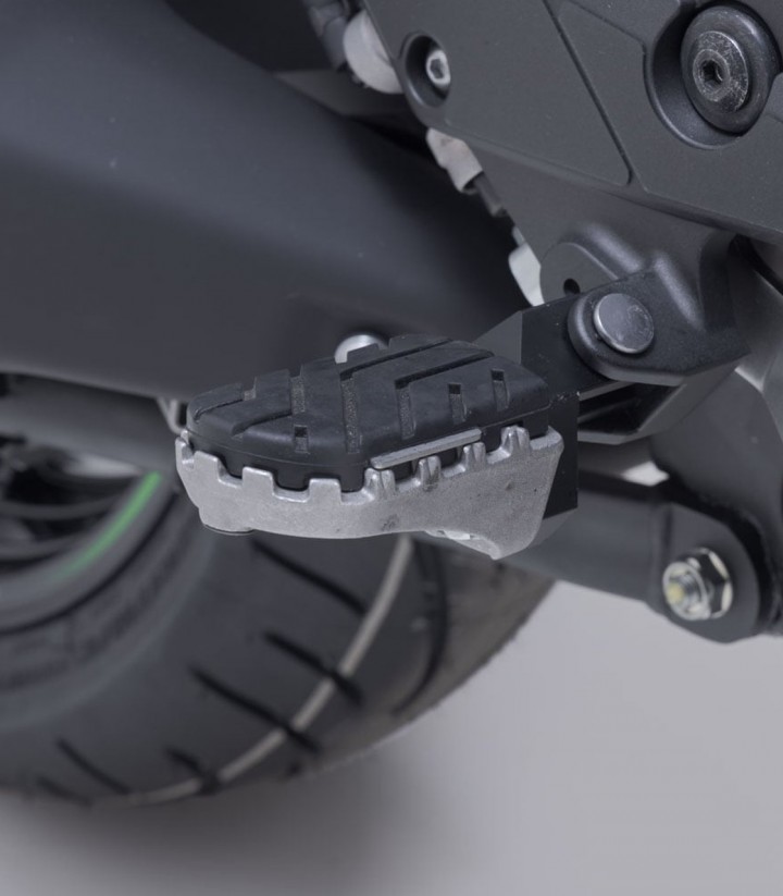 Reposapiés ION con Adaptadores SW-MOTECH para Kawasaki Versys 1100 (24) FRS.08.011.10400/S