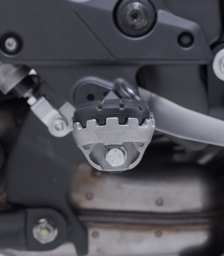 Fußrasten ION mit Adaptern SW-MOTECH für Kawasaki Versys 1100 (24) FRS.08.011.10400/S