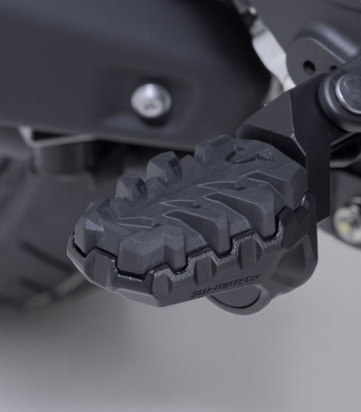 Fußrasten EVO mit Adaptern SW-MOTECH für Kawasaki Versys 1100 (24) FRS.08.112.10400