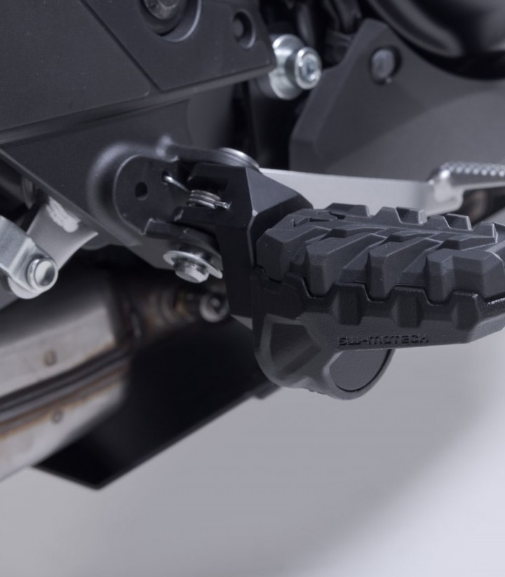 Fußrasten EVO mit Adaptern SW-MOTECH für Kawasaki Versys 1100 (24) FRS.08.112.10400