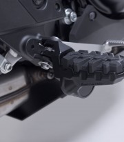 Reposapiés EVO con Adaptadores SW-MOTECH para Kawasaki Versys 1100 (24) FRS.08.112.10400/B