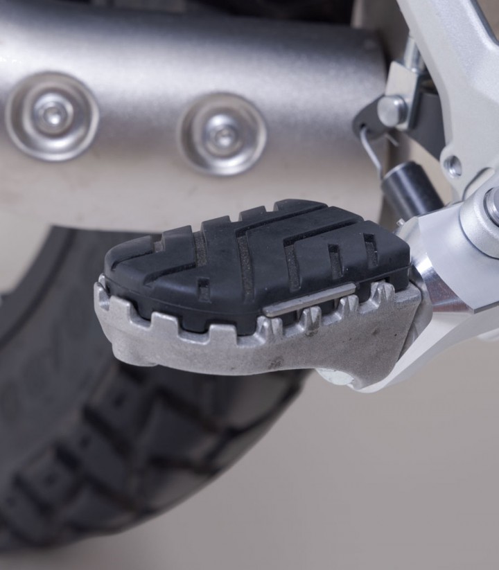Reposapiés ION con Adaptadores SW-MOTECH para BMW F 450 GS (25) FRS.07.011.11200/S
