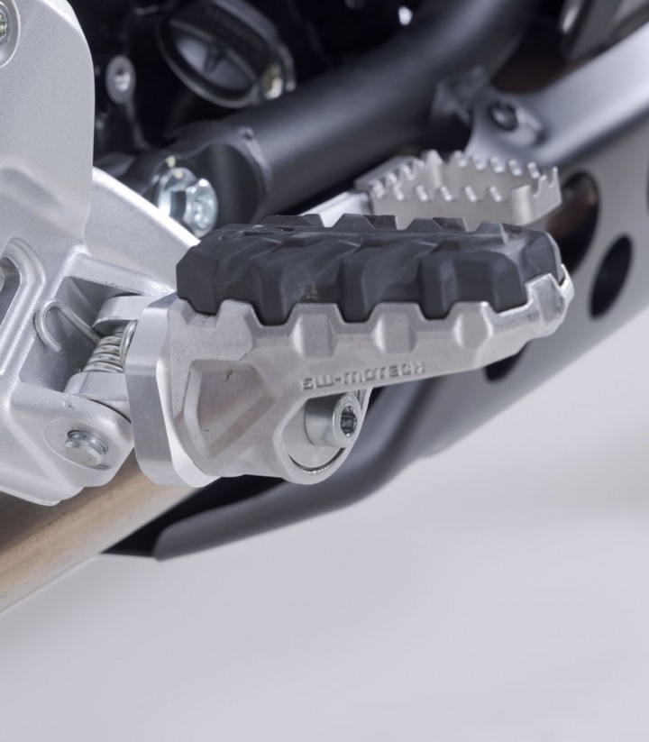 Fußrasten EVO mit Adaptern SW-MOTECH für MV Agusta Enduro Veloce (24) FRS.28.112.10000