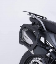 Maletas Laterales con Soporte TRAX ADV Negras 45/37 L CFMOTO 1000MT-X (25), 800MT-X (24) SW-MOTECH KFT.10.057.70001/B