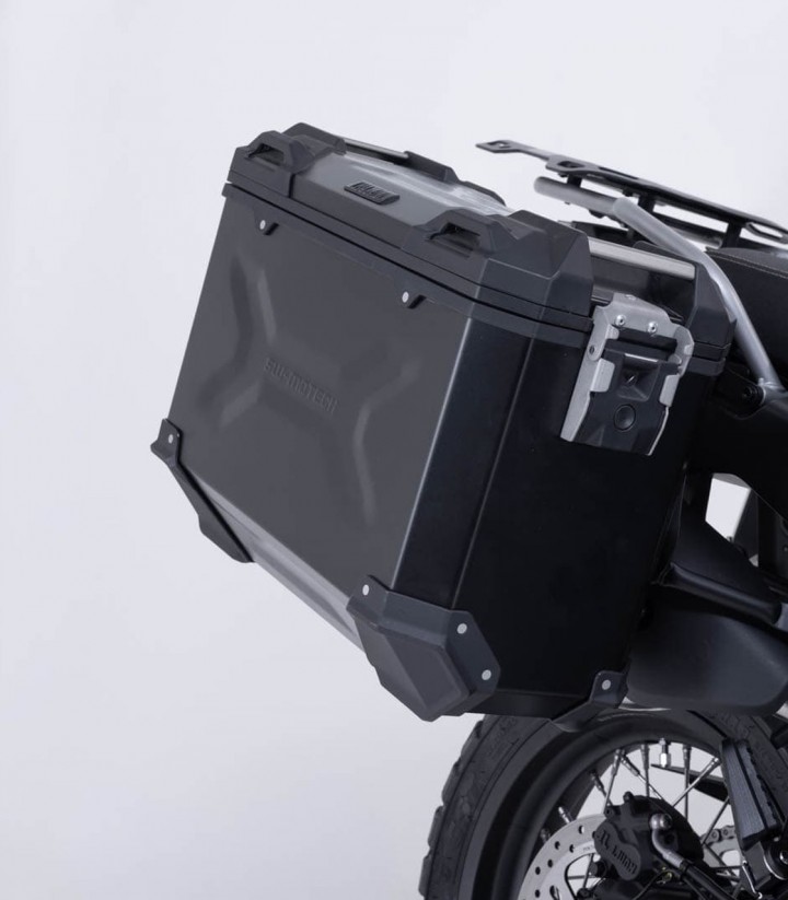 Maletas Laterales con Soporte TRAX ADV Negras 45/37 L CFMOTO 1000MT-X (25), 800MT-X (24) SW-MOTECH KFT.10.057.70001/B