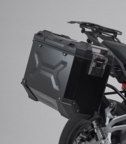 Maletas Laterales con Soporte TRAX ADV Negras 37 L Ducati Multistrada V4 (20-24) SW-MOTECH KFT.22.822.70202/B