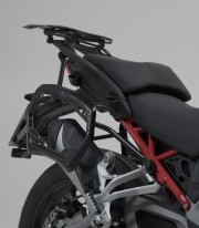 Maletas Laterales con Soporte TRAX ADV Negras 45 L Ducati Multistrada V4 (20-24) SW-MOTECH KFT.22.822.70302/B