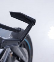 Protectores de Maneta con Deflector SW-MOTECH CFMOTO 675NK (24, 26) LVG.10.068.11000/B en Negro