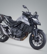 SW-MOTECH Left V-LOC Side Carrier for Honda CB750 Hornet (22-24) / E-Clutch (25) VMC.01.971.10000