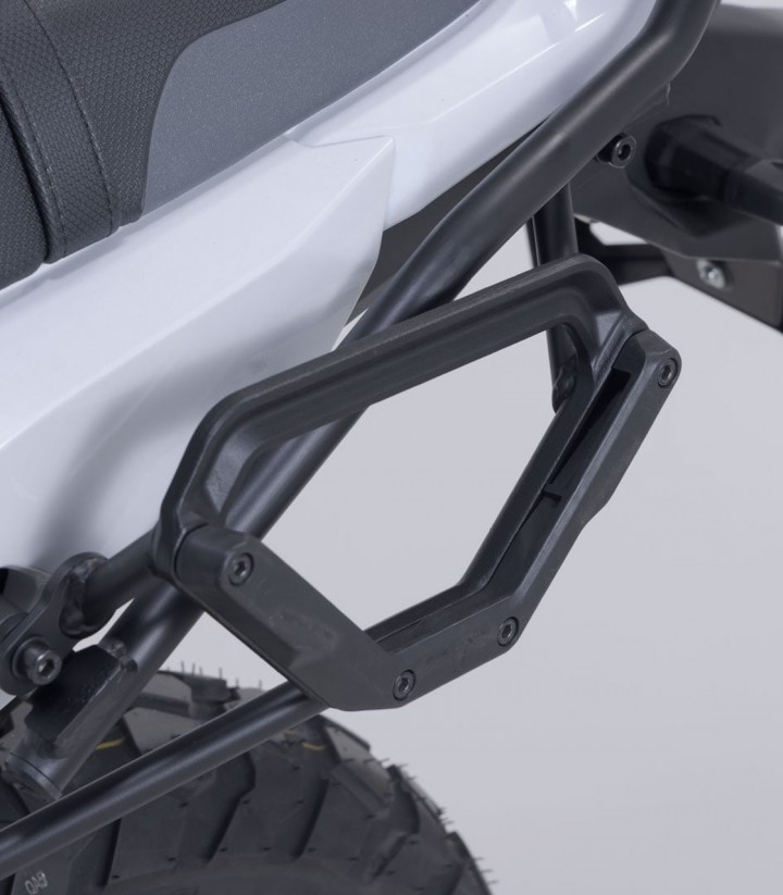 SW-MOTECH Left V-LOC Side Carrier for Kawasaki KLE500 (26) VMC.08.084.10000