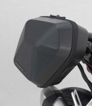 Soporte Lateral Izquierdo SLC Honda CB750 Hornet (22-24) SW-MOTECH HTA.01.971.10000