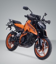 SW-MOTECH Left SLC Side Carrier for KTM 125 Duke (23), 250 Duke (23), 390 Duke (23) HTA.04.988.10000