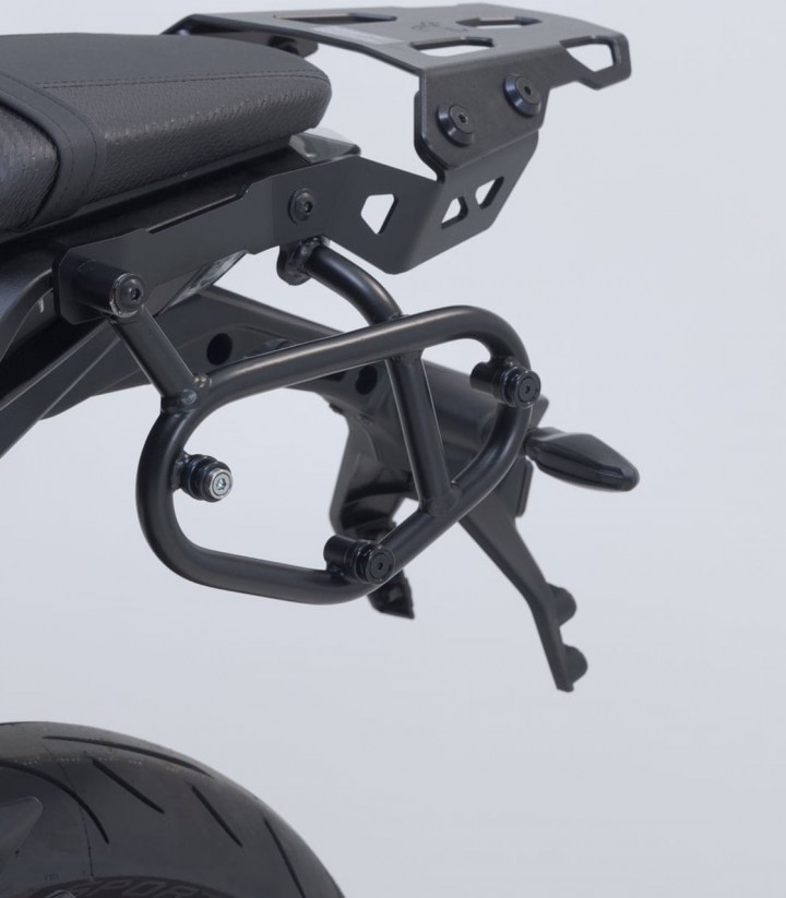Soporte Lateral Izquierdo SLC KTM 125 Duke (23), 250 Duke (23), 390 Duke (23) SW-MOTECH HTA.04.988.10000