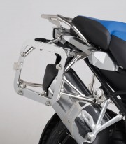 Adaptadores Soportes Laterales BMW para Maletas TRAX ADV KFT.00.152.10900/S SW-MOTECH