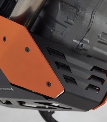 Protector de Cárter SW-MOTECH Naranja y Negro KTM 1290 Super Duke GT (16), R (13-19) MSS.04.532.10003