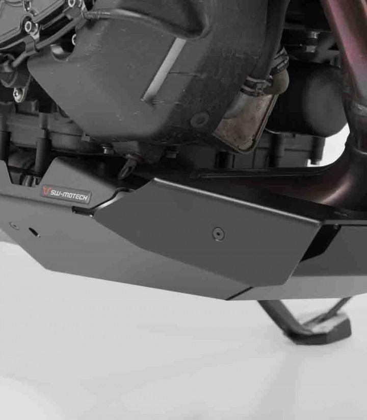 Protector de Cárter SW-MOTECH Negro Yamaha MT-09 (20-23), XSR900 (21-24) MSS.06.851.10000/B