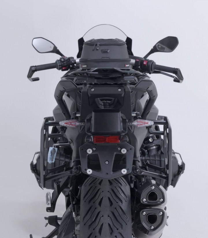 Seitenkoffer mit Träger DUSC Schwarz 33/33 L BMW R 1300 R/RS (25) SW-MOTECH KFT.07.018.65000/B