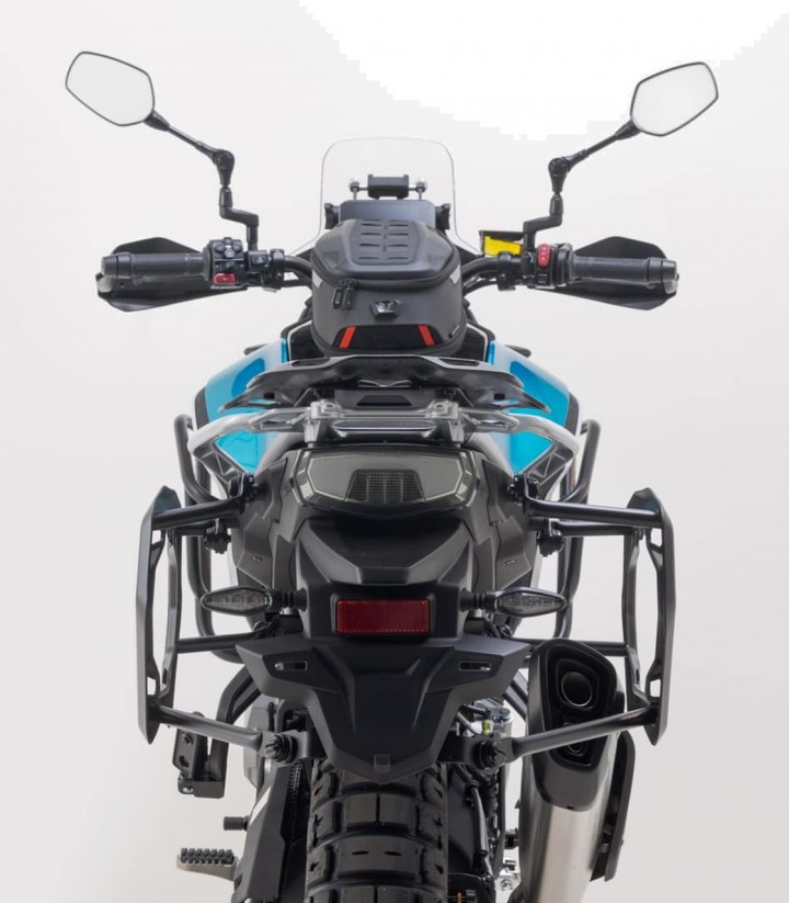 Maletas Laterales con Soporte AERO ABS Negras 25/25 L CFMOTO 450MT (23) SW-MOTECH KFT.10.625.60100/B KFT.10.625.60100/B