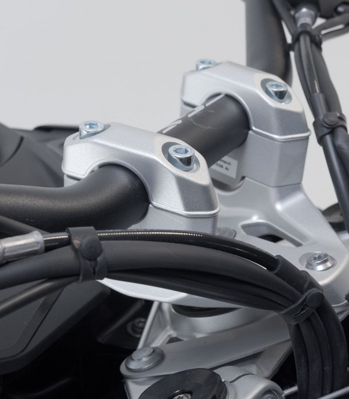 Torretas Elevadoras de Manillar 30 mm para BMW R 1300 GS/Option 719 Biscaya (23-25), R 1300 GS Adventure (24) SW-MOTECH en Plate