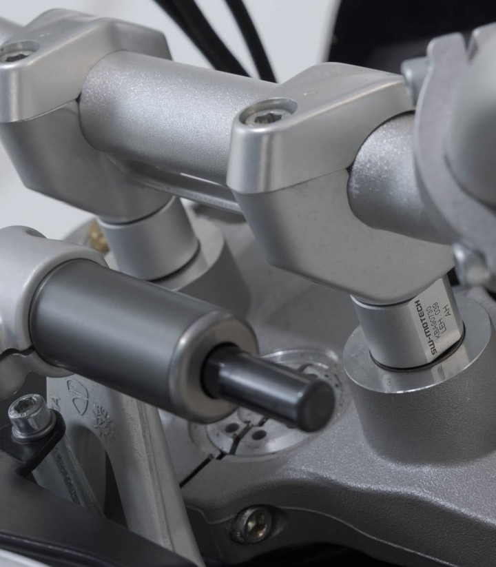 Torretas Elevadoras de Manillar 20 mm para Ducati DesertX (22-25) SW-MOTECH en Plateado LEH.22.039.10100/S