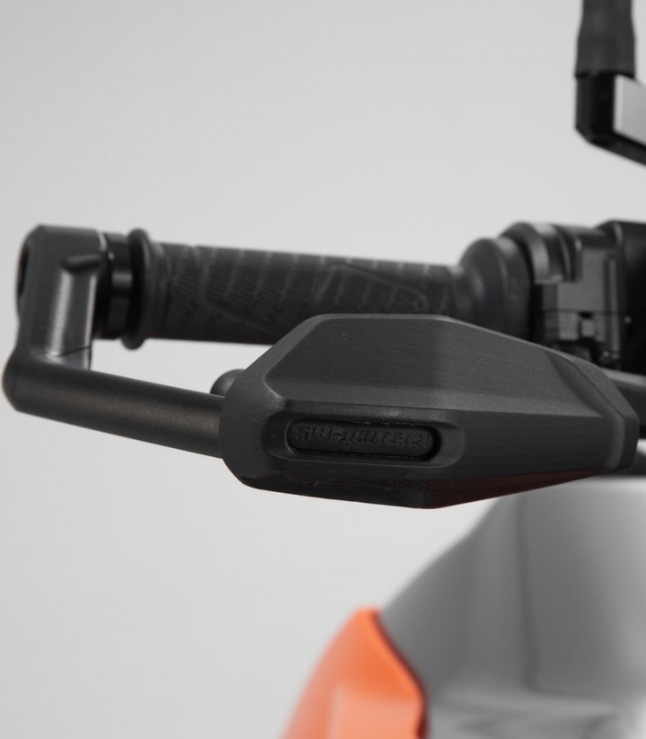 Protectores de Maneta con Deflector SW-MOTECH varios modelos de Husqvarna y KTM LVG.04.641.11000/B en Negro
