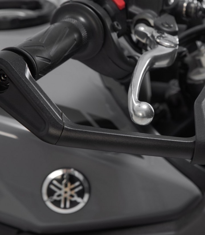 Protectores de Maneta con Deflector SW-MOTECH varios modelos de CFMOTO y Yamaha LVG.06.861.11000/B en Negro