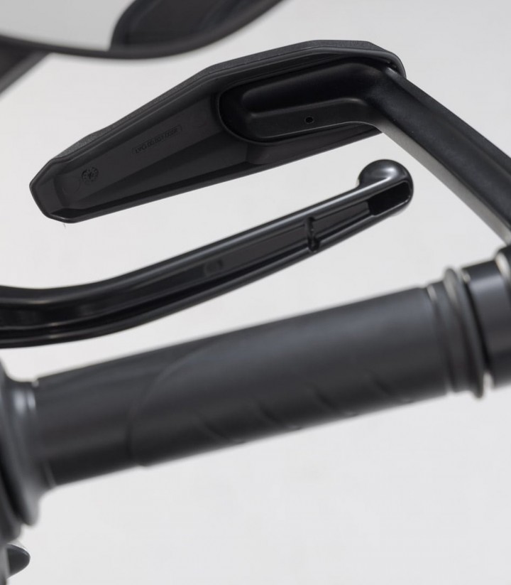 Protectores de Maneta con Deflector SW-MOTECH Ducati Streetfighter V4 (25), VOGE R625 (25) LVG.22.999.11002/B en Negro