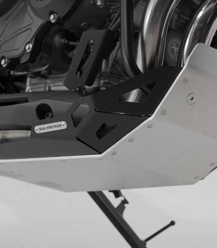 Protector de Cárter SW-MOTECH Negro y Plateado Honda CB500X (18), NX500 (23) MSS.01.919.10000