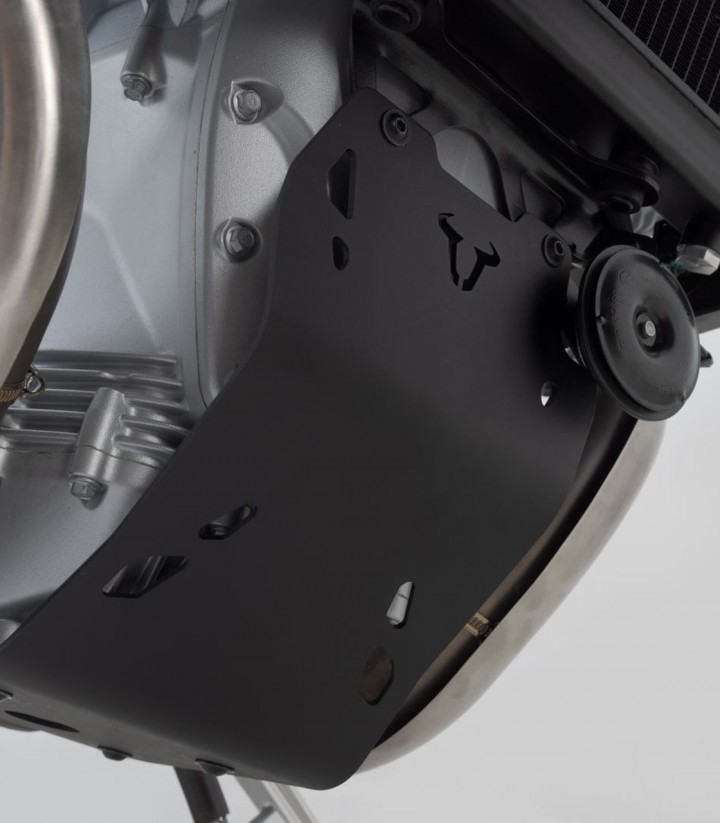 Protector de Cárter SW-MOTECH Negro Moto Guzzi V100 Mandello (22) MSS.17.038.10000/B