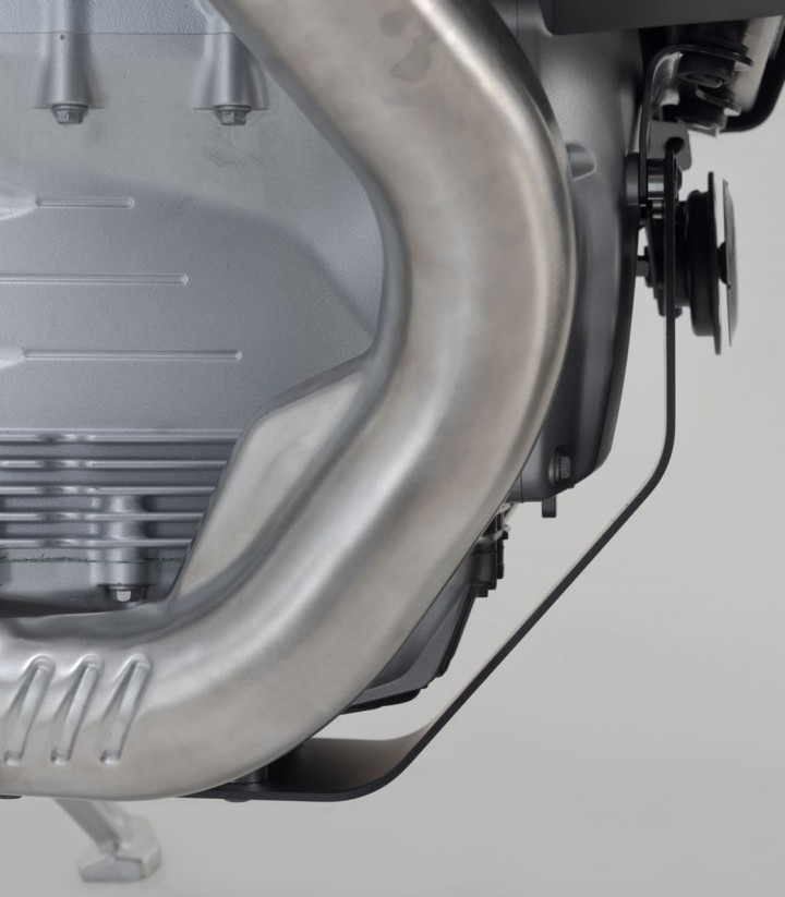 Protector de Cárter SW-MOTECH Negro Moto Guzzi V100 Mandello (22) MSS.17.038.10000/B
