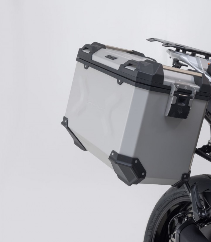 Pack Maletas Laterales + Baúl 38 L TRAX ADV en Plateado + Soportes Suzuki GSX-S1000GX (23) SW-MOTECH ADV.05.601.75000/S