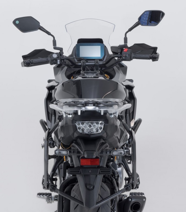 Pack Maletas Laterales + Baúl 38 L TRAX ADV en Plateado + Soportes Suzuki GSX-S1000GX (23) SW-MOTECH ADV.05.601.75000/S