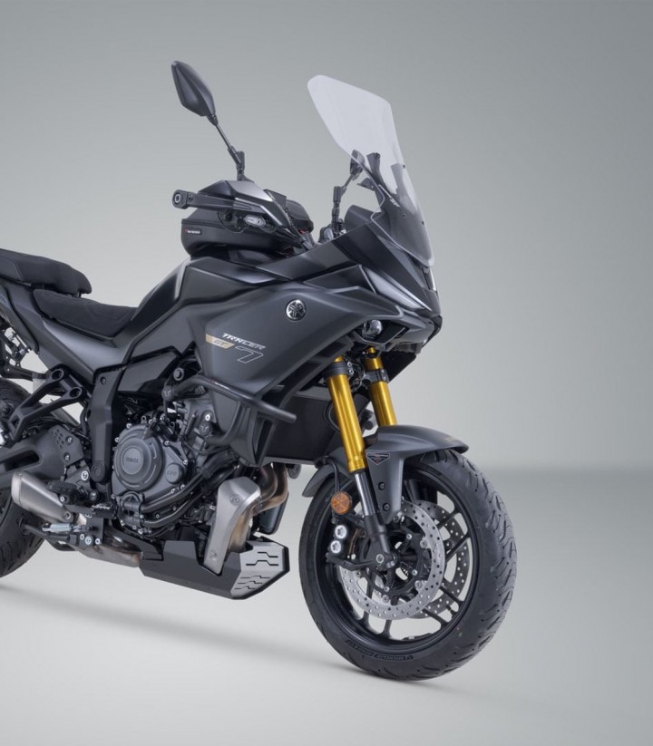 Pack Maletas Laterales + Baúl 38 L TRAX ADV en Plateado + Soportes Yamaha Tracer 7 (25) SW-MOTECH ADV.06.020.75000/S