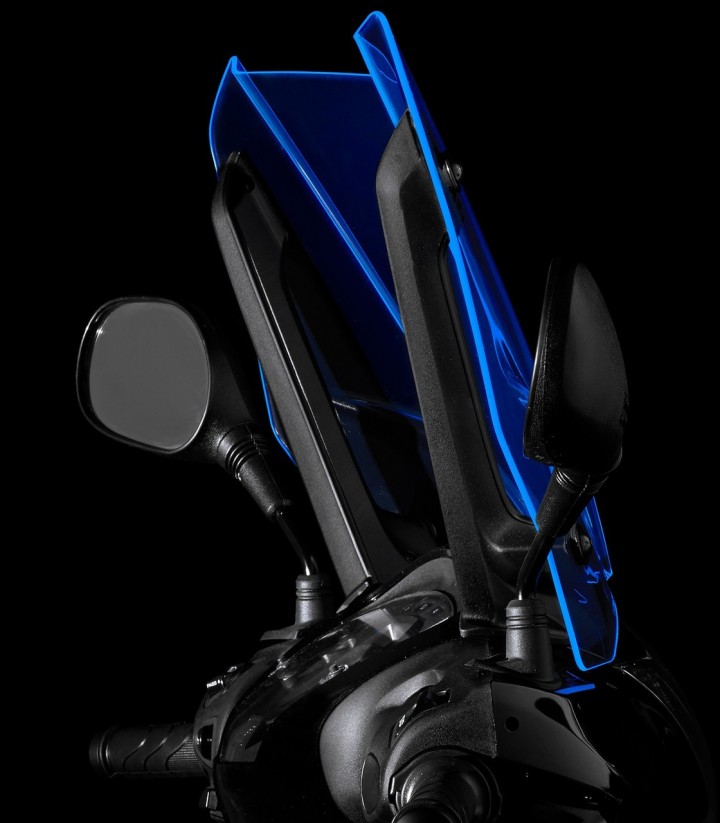 Windschild Klar-Blau Givi D1128BL für Honda SH 125i/150i ABS (12-16)