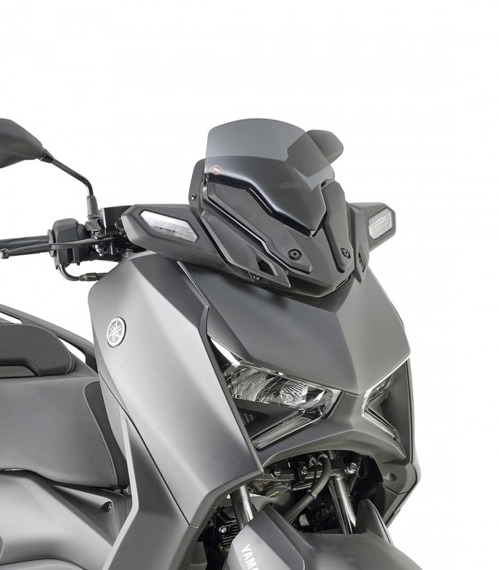 Parabrisas Ahumado GIVI Yamaha X-MAX 125 (23-26) D2167B