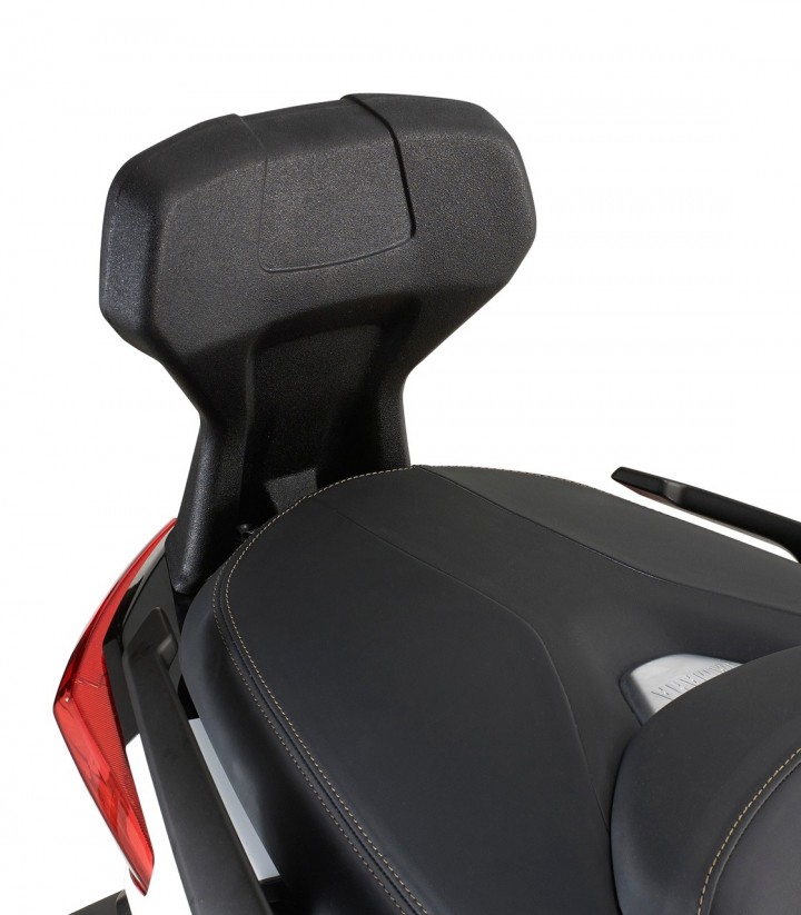 Respaldo para Pasajero GIVI MBK EVOLYS 125-250 (14-17) TB2111