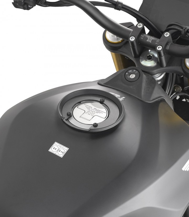 GIVI Tanklock/ED Tank Bag Adapter BF86