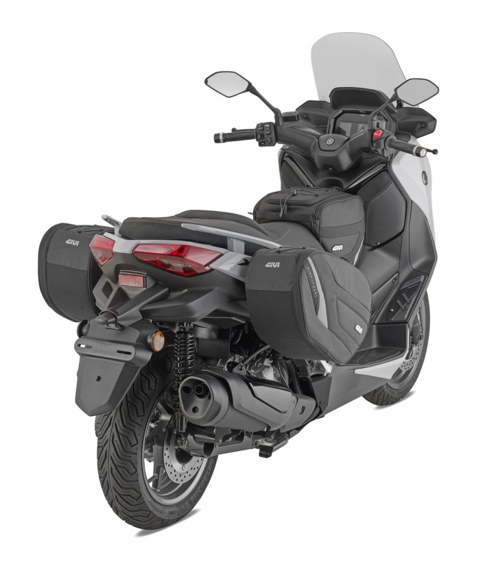 GIVI EASY11 Expandable Saddlebags 18-25 L cada una