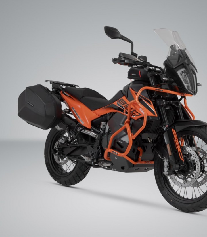 Seitenkoffer mit Träger AERO ABS Schwarz 25/25 L KTM 790/890 Adventure (19-23), 890 SM T (23) SW-MOTECH KFT.04.521.60101/B