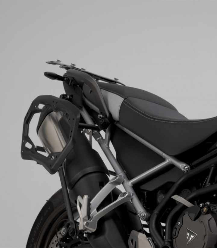 Maletas Laterales con Soporte AERO ABS Negras 25/25 L Triumph Tiger 900 (19-23) SW-MOTECH KFT.11.953.60102/B KFT.11.953.60102/B