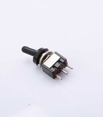 Interruptor Highsider con Tapa de Goma M6