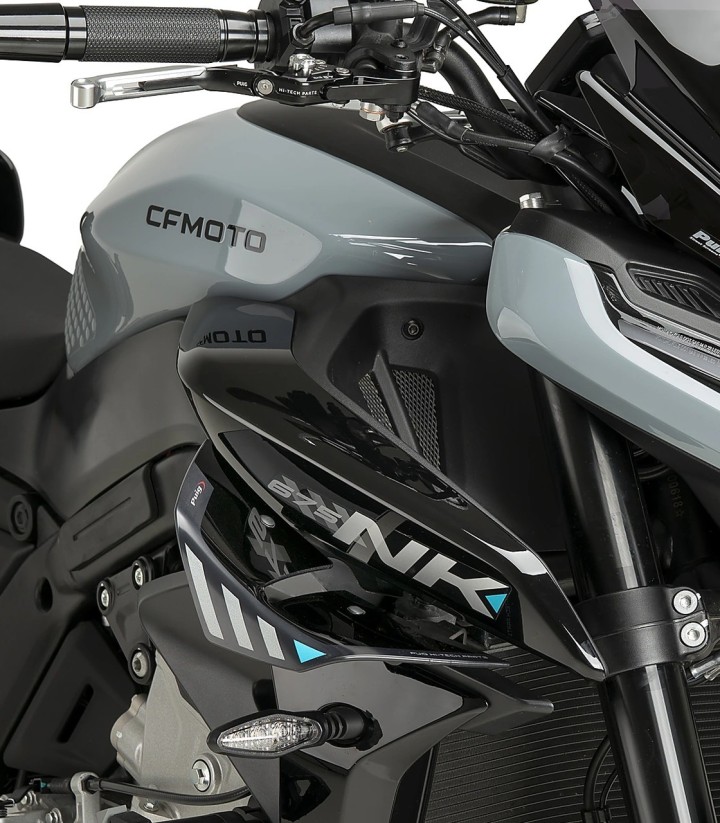 Alerones laterales D12 23063S Puig CFMOTO 675NK (25-26) Graphics