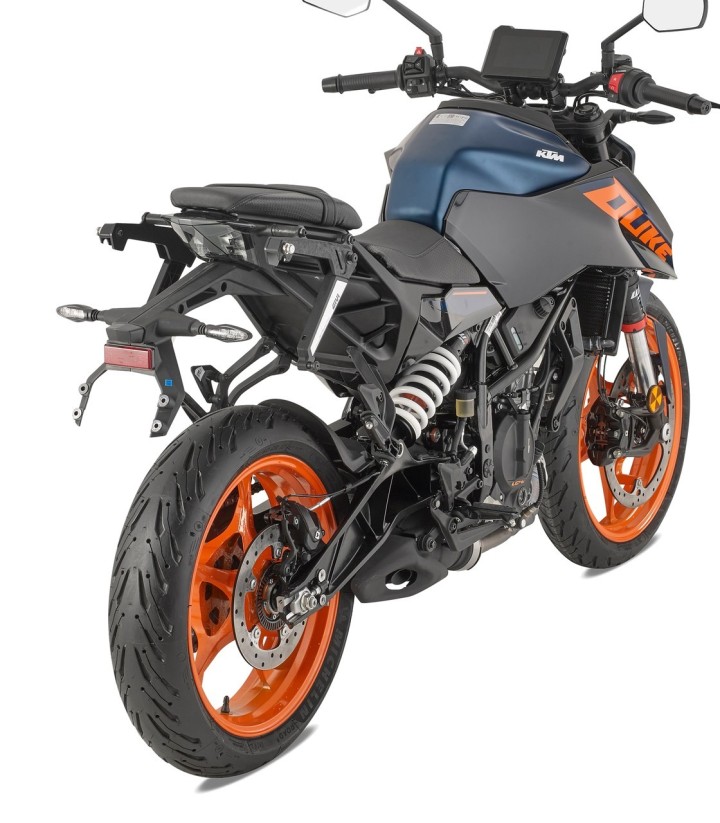 Juego de anclajes retráctiles Givi Stealth para bolsas EASY12R/EASY12L en KTM 125/390 Duke STL7720