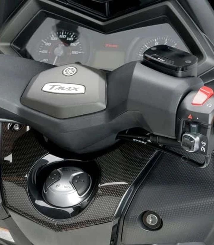 Puig Carbon look Sticker Kit for Yamaha T-MAX 8071C